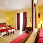 & Maria Manuela Hotel