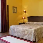 & Maria Manuela Hotel