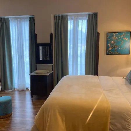 玛丽亚·曼努埃拉酒店暨spa 酒店 4*