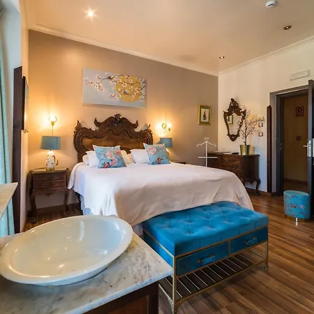 Hotel & Maria Manuela 4*