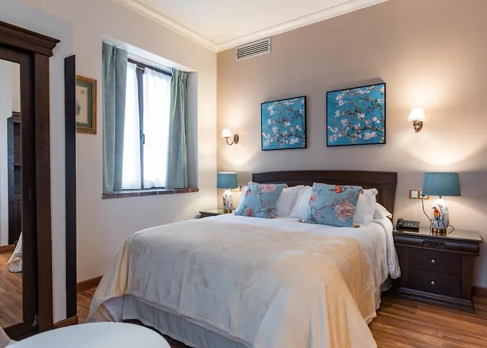 & Maria Manuela Hotel