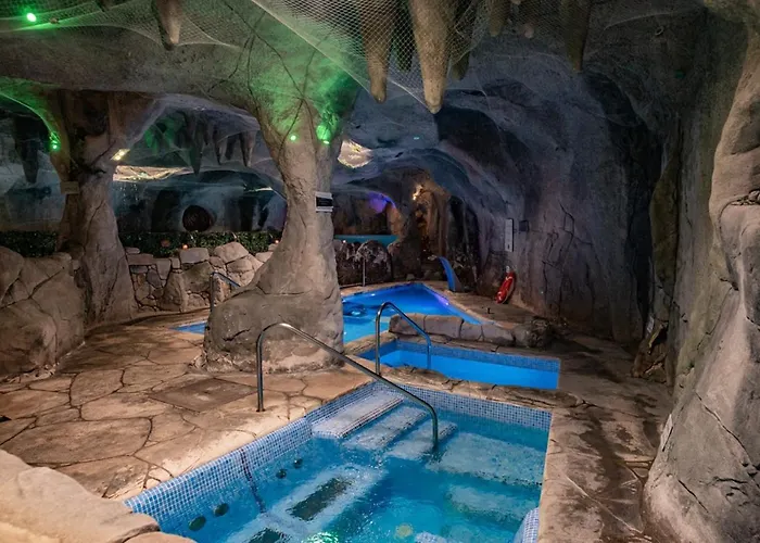 Hotel & Maria Manuela