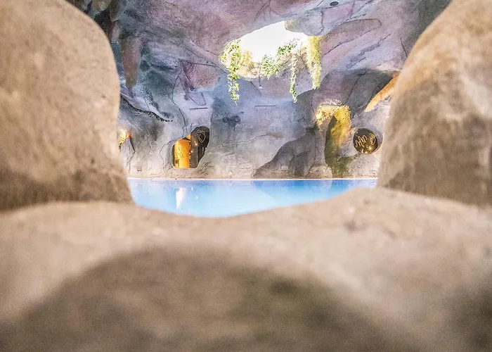 Hotel & Maria Manuela